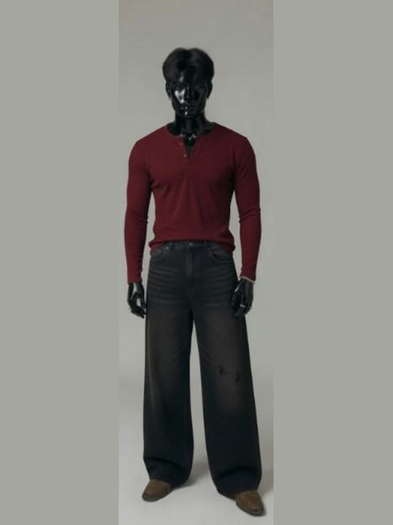 Cropped henley long sleeve in dark burgundy